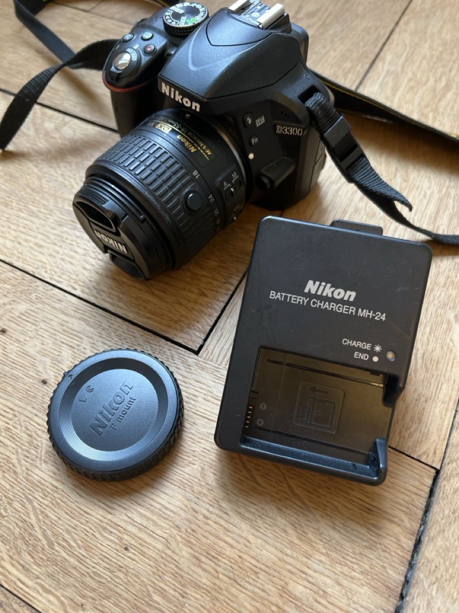 Nikon Fotocamera: Nikon D3300 Digitalkamera mit Objektiv neuwertig – Nuovo (secondo la descrizione) da Winterthur venduto da lalalalala 1