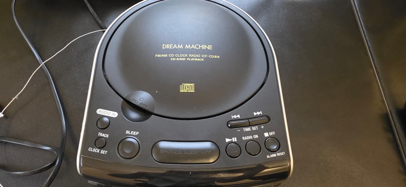 Sony Sveglie: Sony Dream Machine ICF-CD814 – CD-Radiowecker – Usato da Bäch SZ venduto da nicolasg2 1