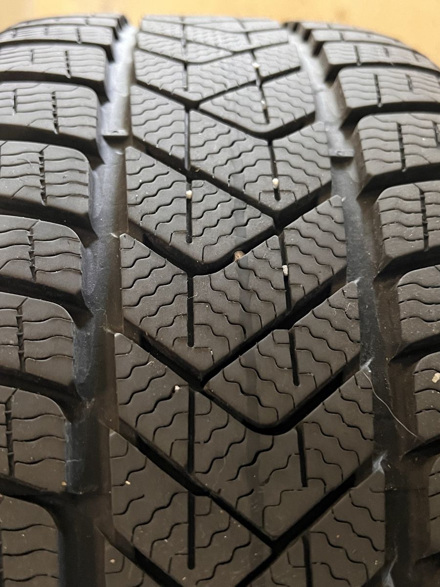 Mercedes-Benz Pneus & Kompletträder: Mercedes Benz Original Winterräder Pirelli 245/45 R18 – Neu (gemäss Beschreibung) aus Winterthur von ChicMarkt 9