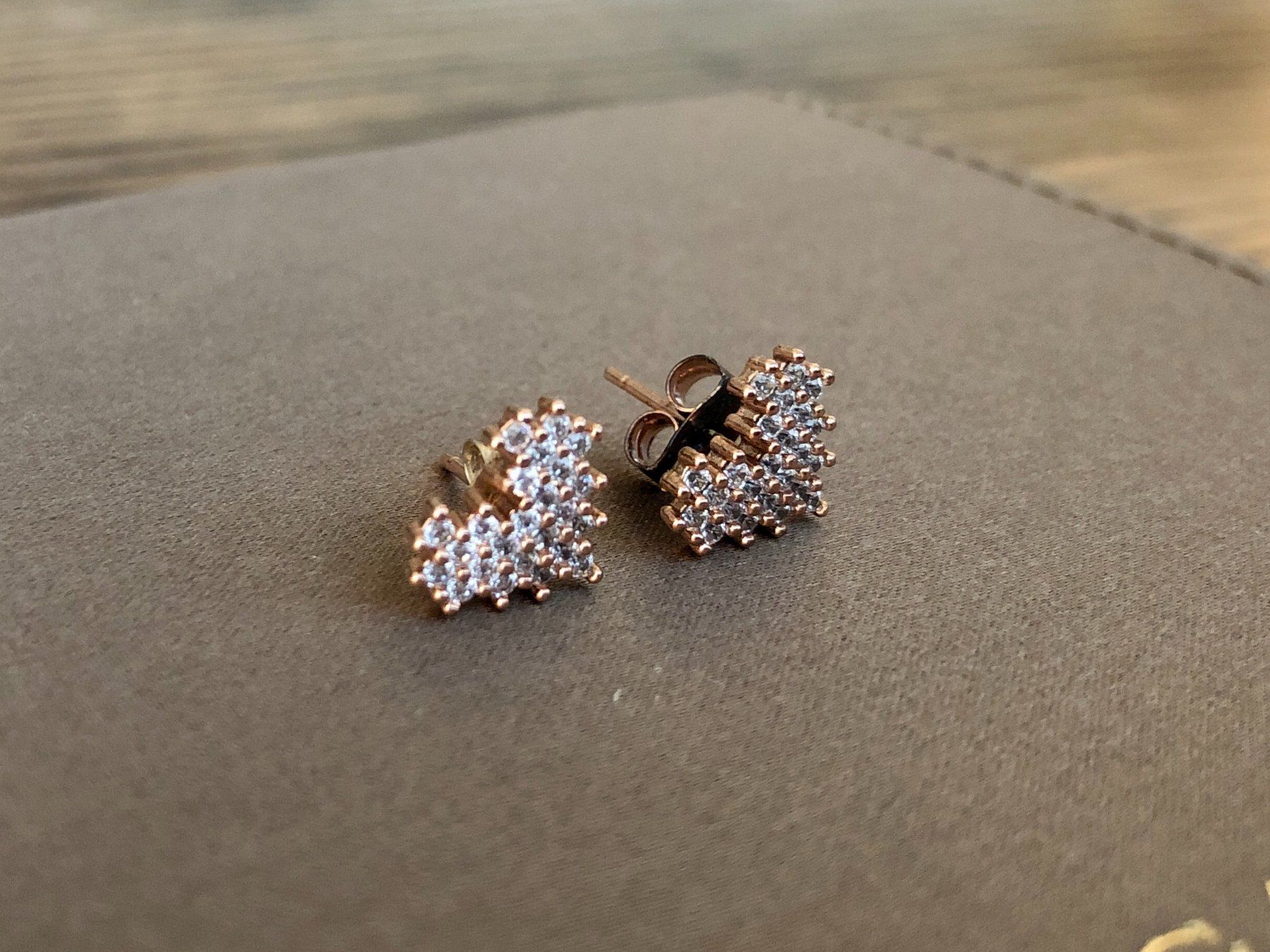 Ohrringe & -stecker: Ohrringe Ohrstecker Pixel Herz rosé mit Strass – Gebraucht aus Berg am Irchel von Zweiti_Chance 2