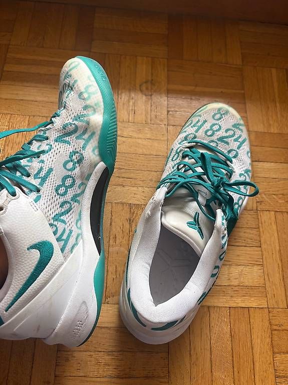 Scarpe da uomo: Kobe 8  – Usato da Neuchâtel venduto da nxt_yx7v 4