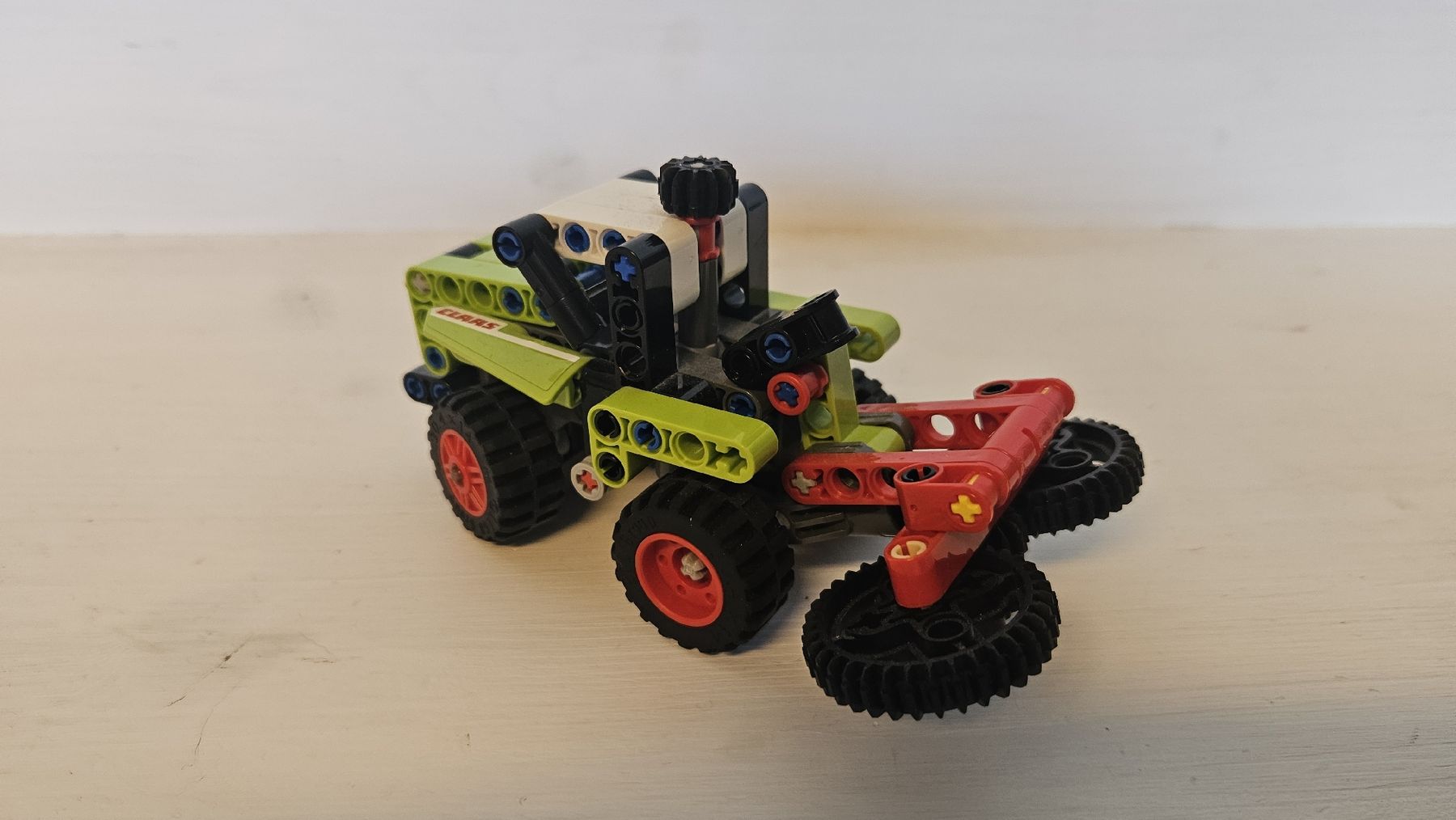 Technics Jeux de construction: Lego mini Claas Xerion – D'occasion à Eschert par aiamone