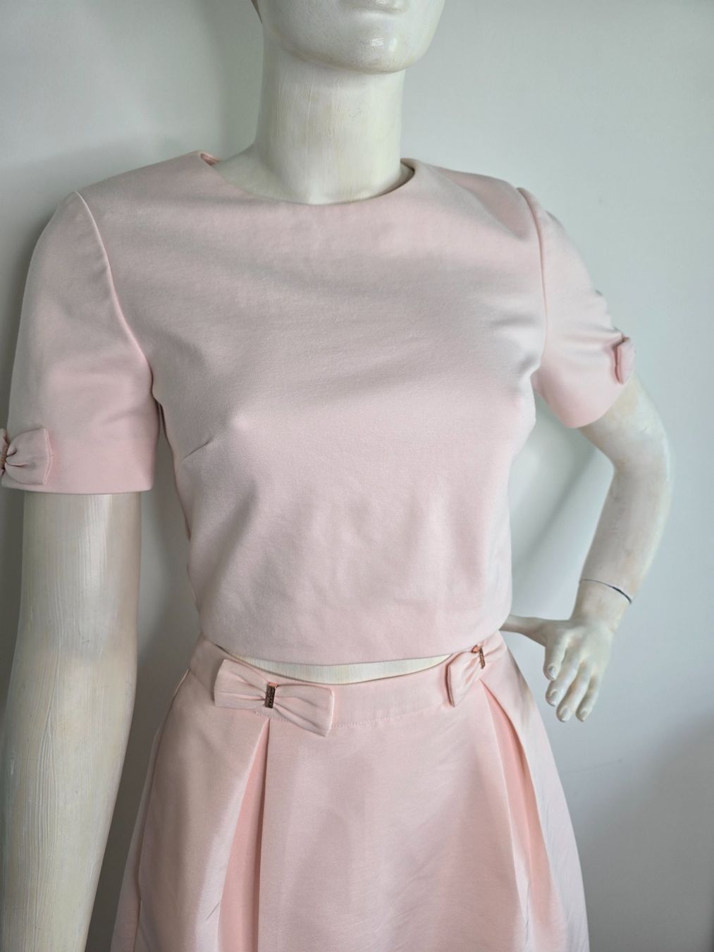 Ted Baker Jupes: Ted Baker Damen Rock Neu – Neuf (Voir description) à Heerbrugg par Lulu022020 1
