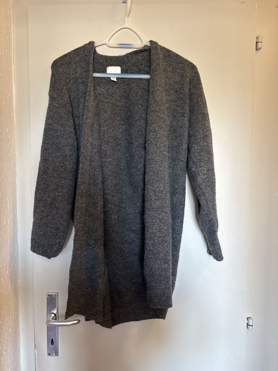 Gilet & Giacche senza maniche: Cardigan femme gris – Usato da Genève venduto da pet_sh52