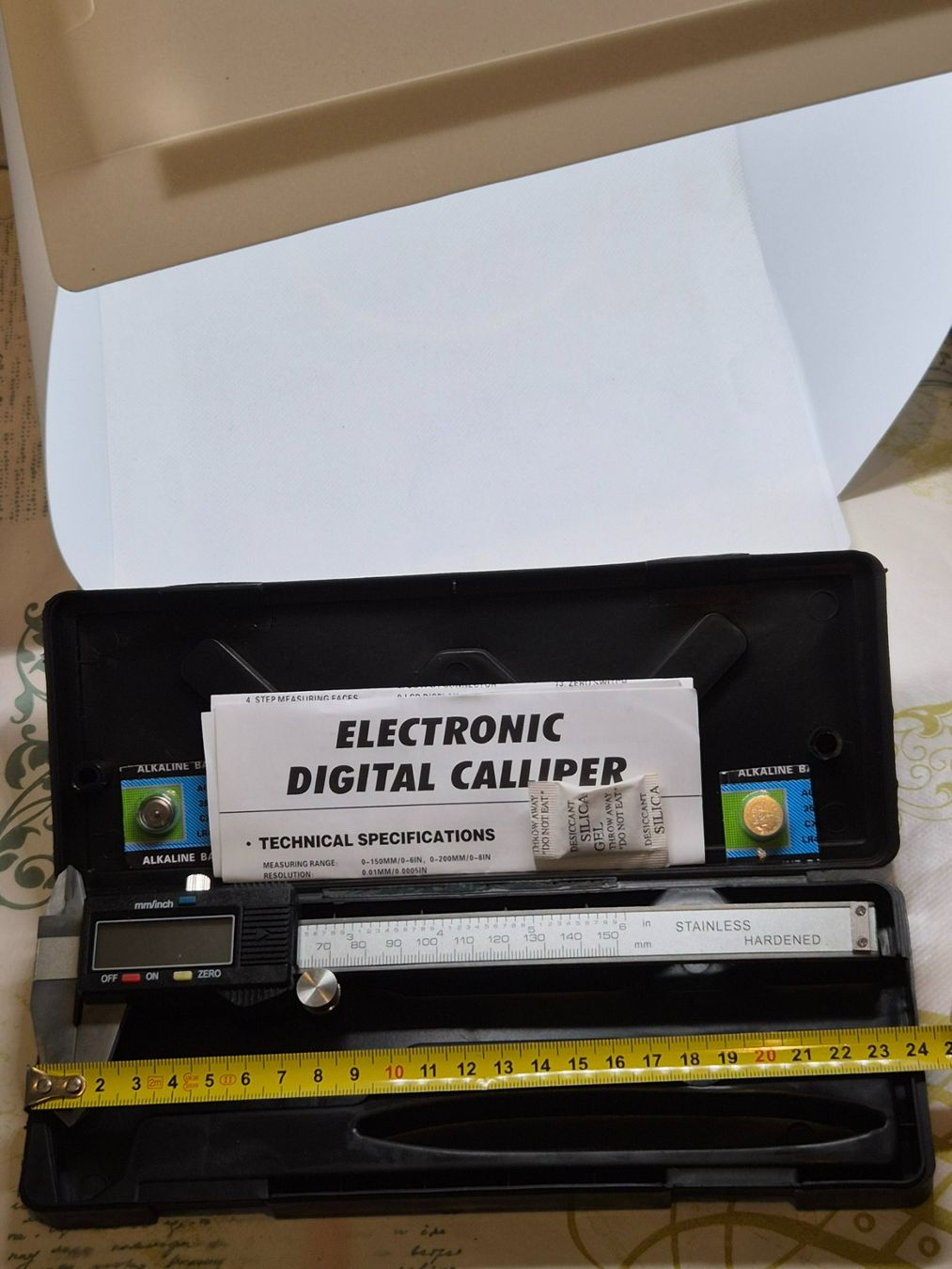 Messen: Elektronischer digitaler Messschieber im Etui, 0-150 mm – Neu und originalverpackt aus Losone von bal_gfp6 5