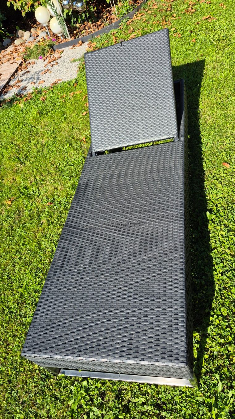 Sedie a sdraio: Rattan-Liegestuhl – Usato da Gränichen venduto da Sira020 1