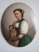 Miniaturmalerei  Trachtfrau  Porzellan