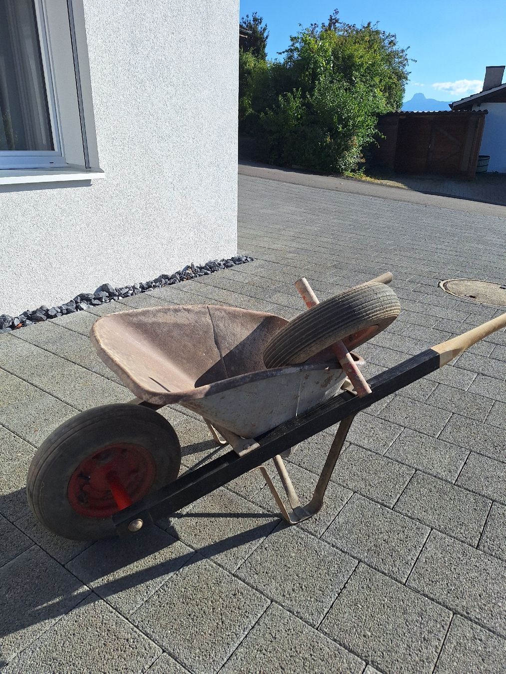 Carriole: Spitzbodenkarrtte / Schubkarre – Usato da Oberdiessbach venduto da poschungmichu