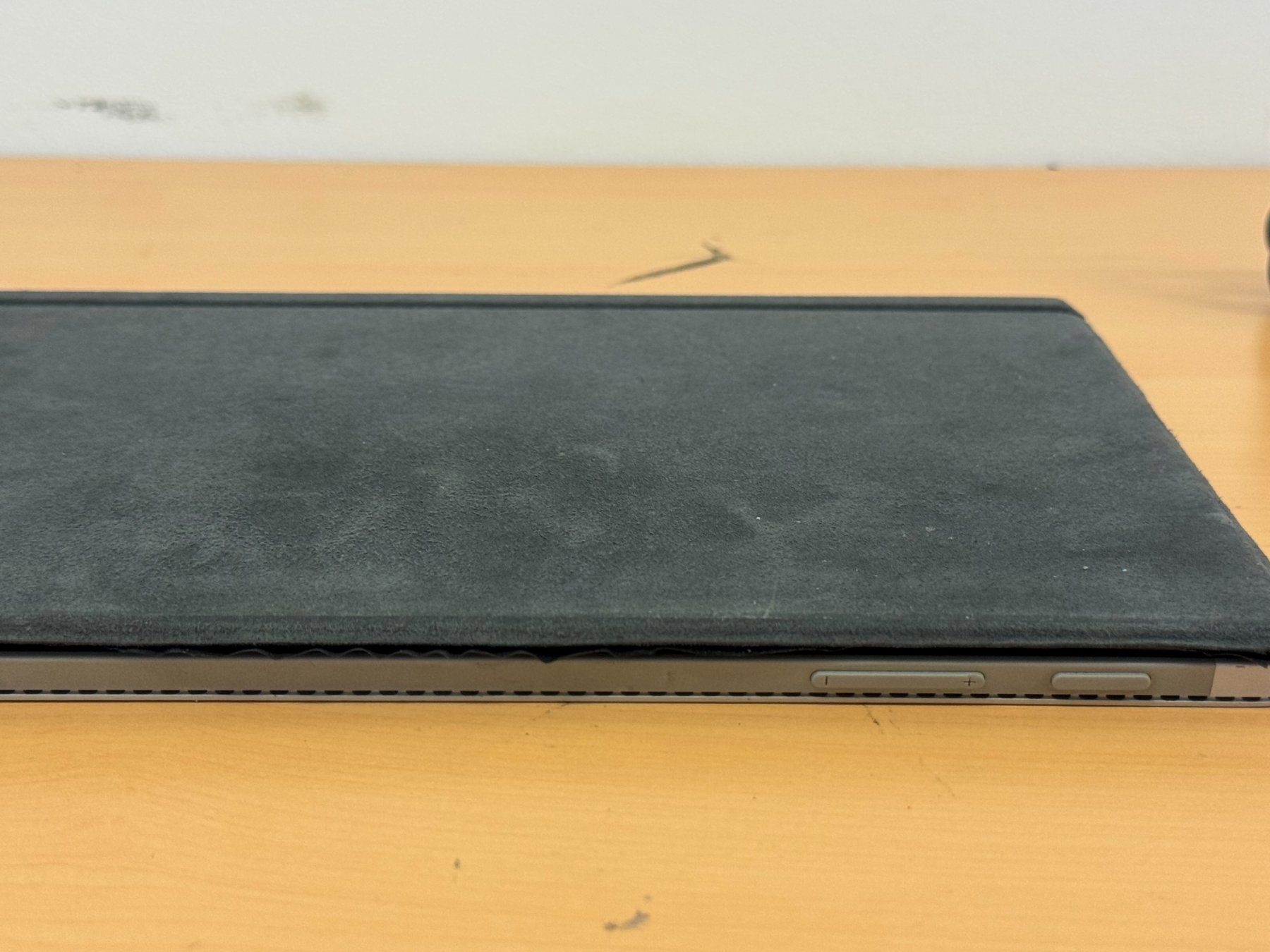 Microsoft Notebook: Microsoft Surface Pro 4 i5-6300 256GB 8GB mit Windows 10 Pro – Usato da Ebmatingen venduto da Revivetrade 6