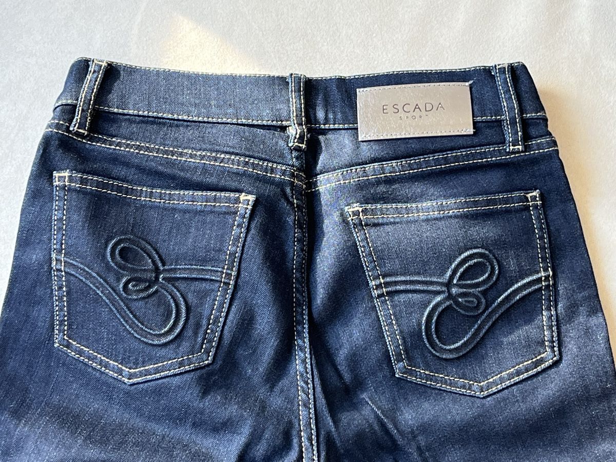 Escada Jeans: Jeans Escada Gr.34 – Usato da Stäfa venduto da Exclusive0 8