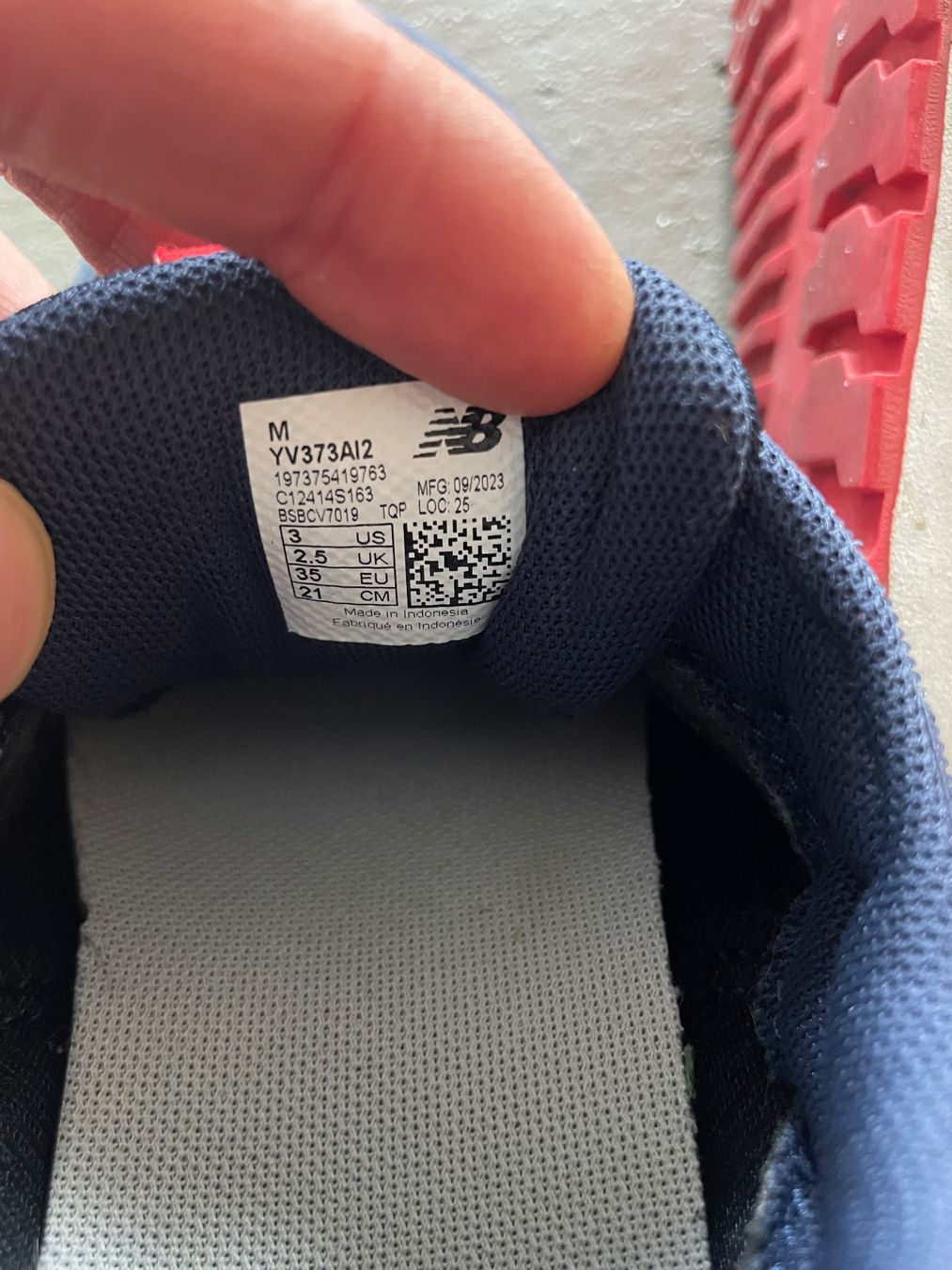 New Balance Scarpe per ragazzi: Schuhe New Balance Grösse 35 – Usato da Ins venduto da Smad 3