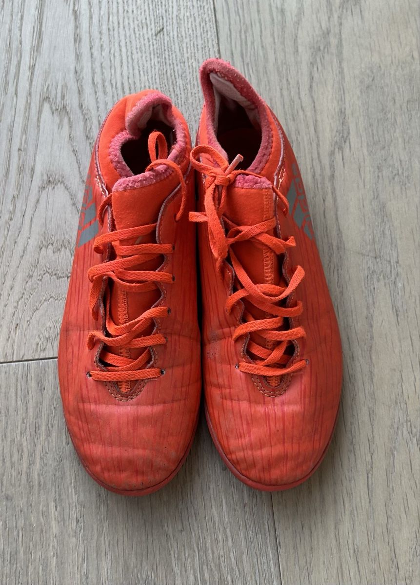 Adidas Scarpe per ragazzi: Adidas Orange Football Boots – Usato da Zug venduto da mbe_t5j2 1