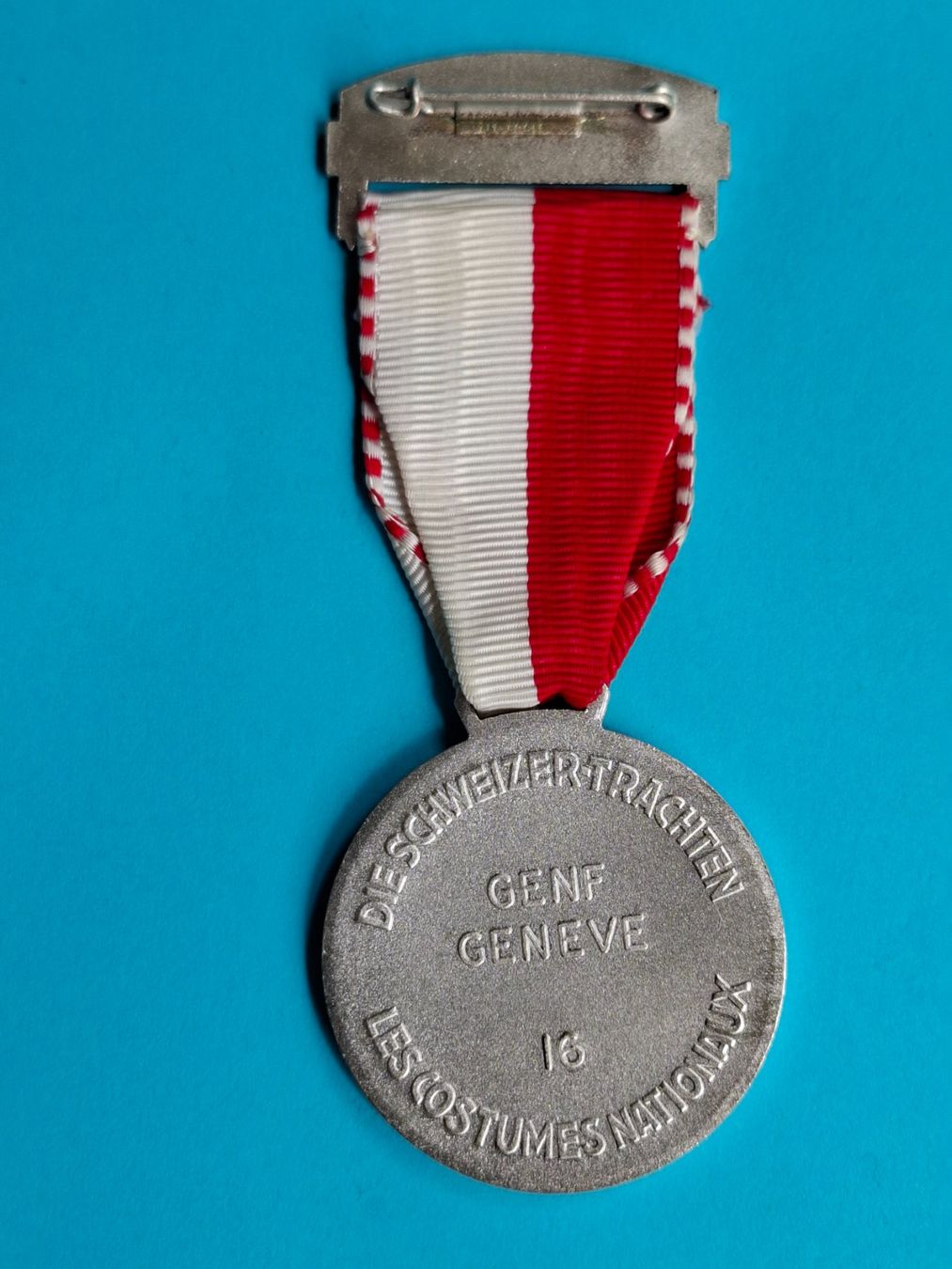 Medaillen: Trachten Genf 1965 (H537) – Gebraucht aus Schwanden GL von Suvorov 3