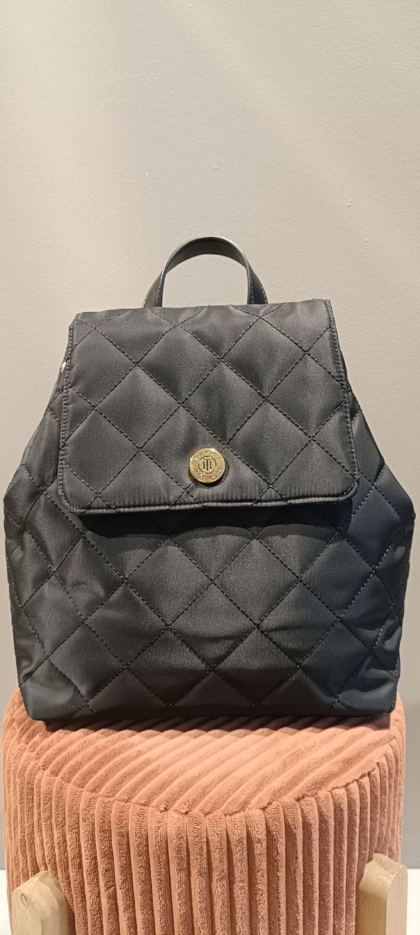 Tommy Hilfiger Rucksäcke: Tommy Hilfiger Rucksack – Neu (gemäss Beschreibung) aus Zollikofen von Proseco