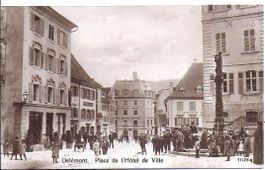 DELEMONT, place de l'hôtel de ville