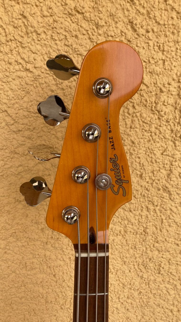 Squier Strumenti musicali: Squier Jazz Bass – Usato da Basel venduto da Aspargus 2