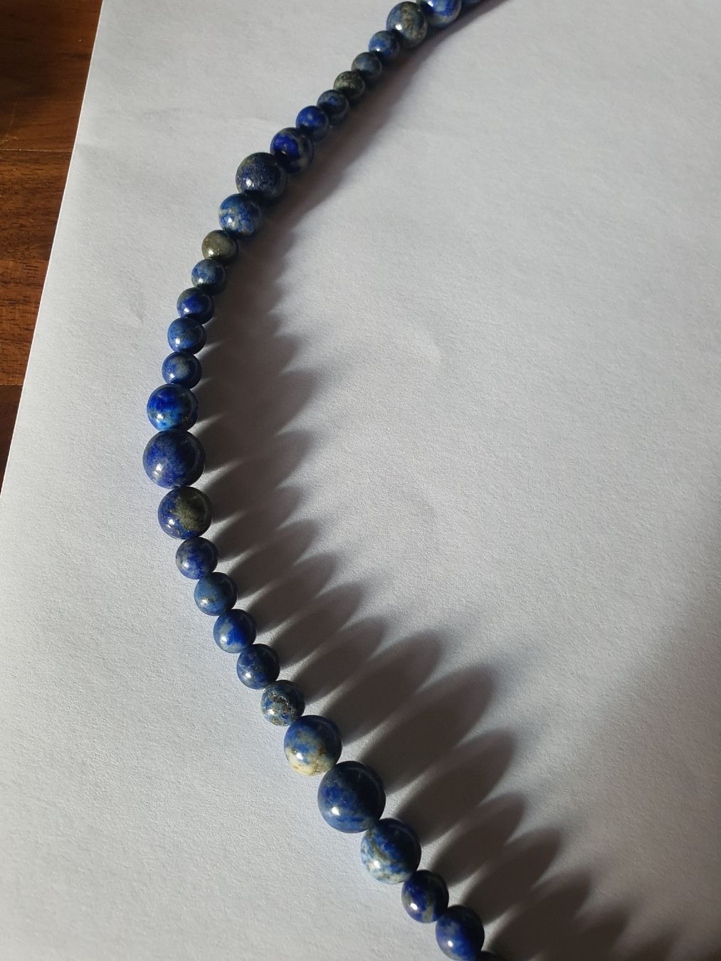 Catenine: Collier Perles et Pendentif Lapis Lazuli – Nuovo e nell'imballaggio originale da Tavannes venduto da Alkatra-kkk666 6