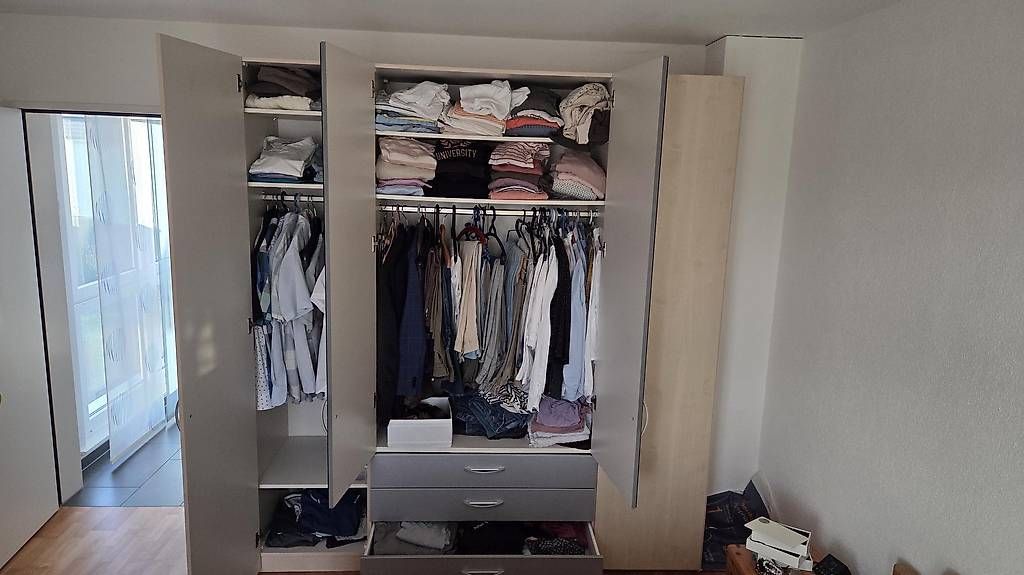 Armadi: Kleiderschrank – Usato da Kloten venduto da SilCarbo 3