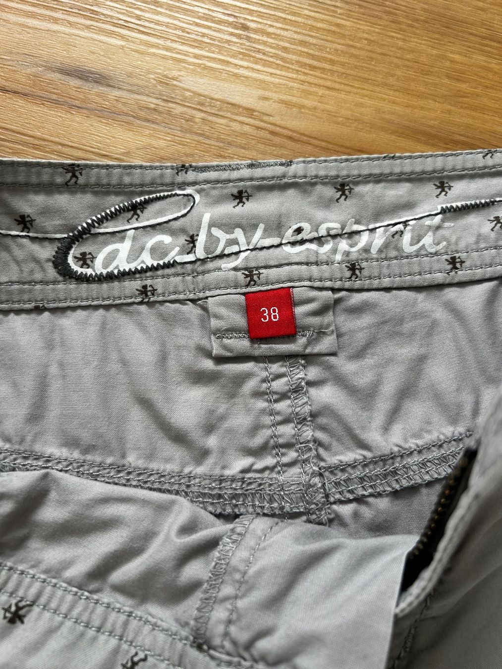 Esprit Gonne: Minirock von EDC by Esprit, hellgrau, Grösse 38 – Usato da Romanshorn venduto da aucksee1303 2
