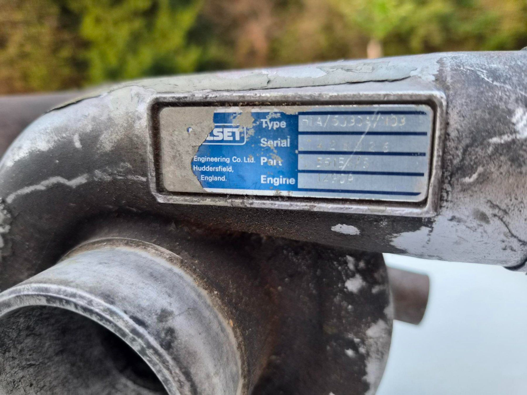 Hürlimann Trattori: Hürlimann Oldtimer Traktor Auspuffkollektor mit Turbo – Difettoso da Dürnten venduto da Bachtel84 1