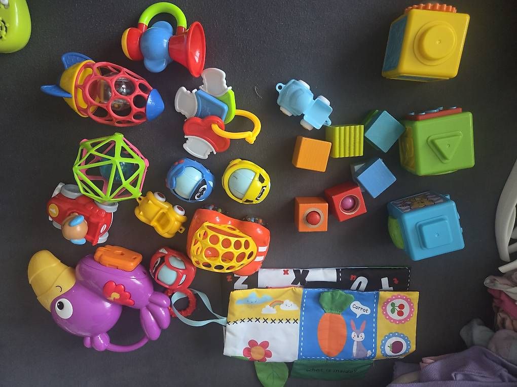Jouets: Spielsachen baby – D'occasion à Muhen par jasmiin91 1