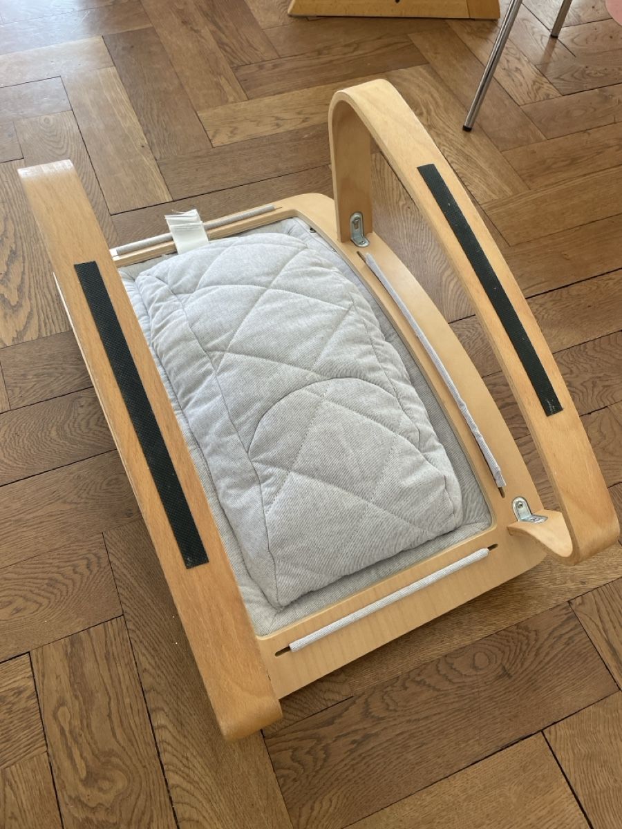 Sdraiette & Sdraiette a dondolo: Baby Wippe Kinderwiege – Usato da Nidau venduto da Nicolasbaenz 2