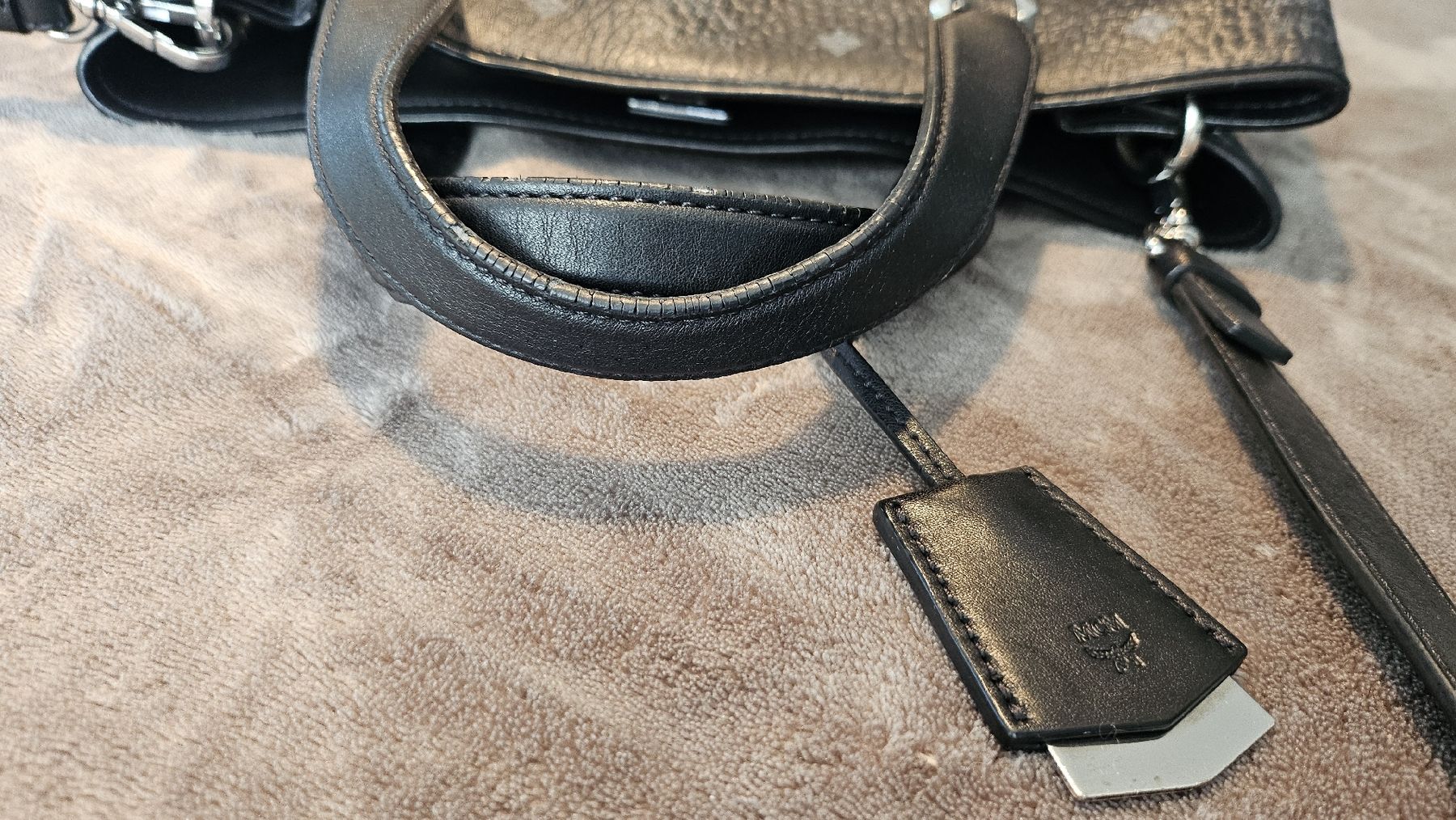 Mcm Borse da donna: MCM Handtasche- schwarz, Klassiker – Usato da Lupfig venduto da Stahl55 4