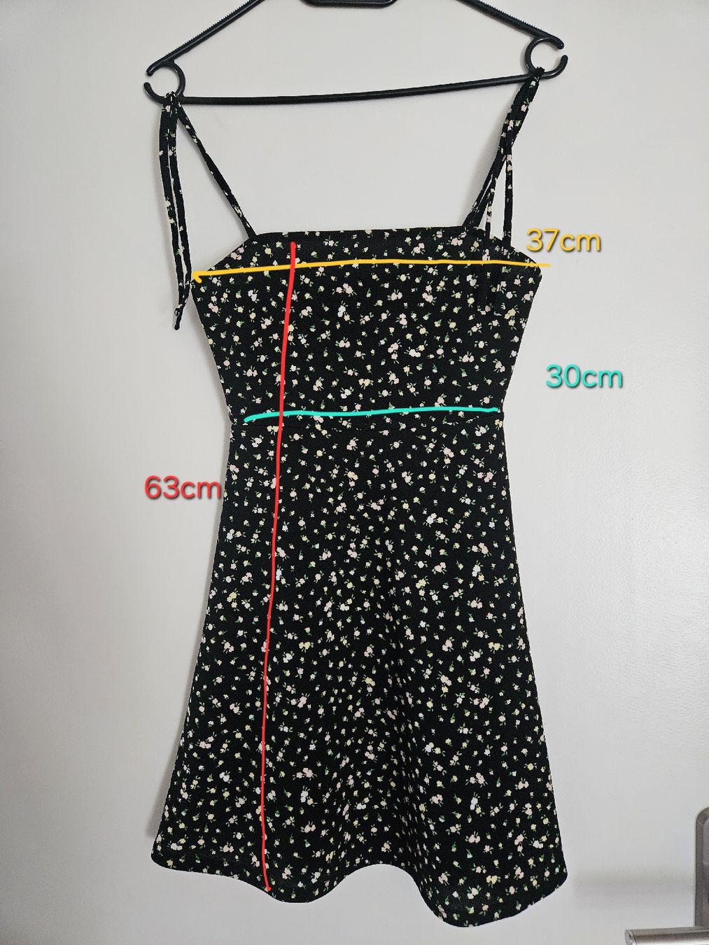 Kleider: Robe taille XS  – Gebraucht aus Vétroz von sas_yln5 2