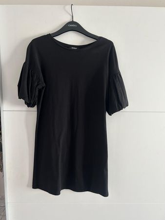 Zara Damen Kleid schwarz Grösse S mit Puffärmeln