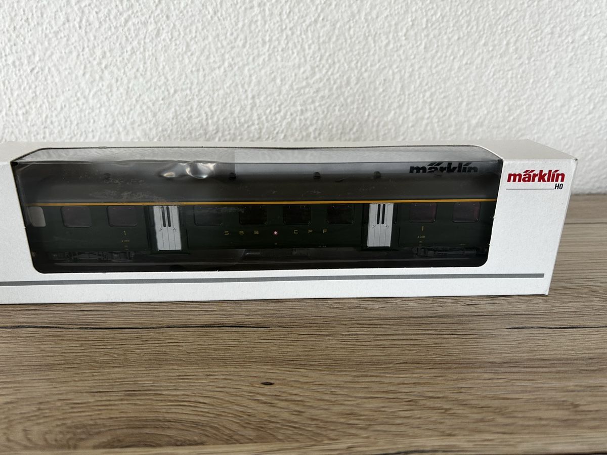 Märklin Modellini di ferrovie: Märklin 43360 – Usato da Rotkreuz venduto da smoeren 1