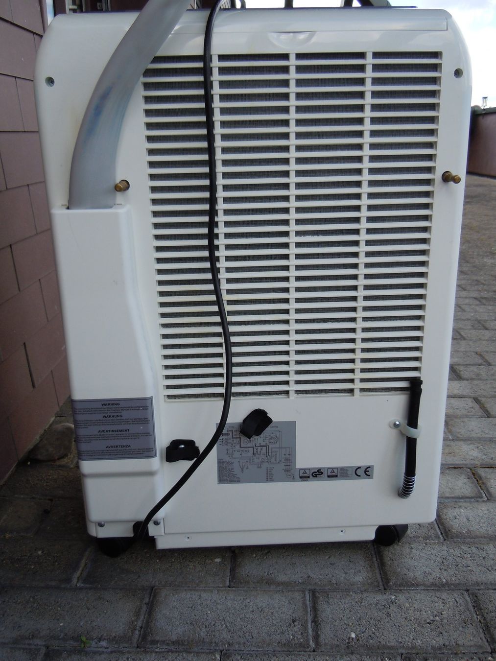 Novamatic Condizionatori: Klimaanlage Long Split CL890 mit 4m Schlauch "Defekt?? " – Difettoso da Luzern venduto da Baumli1