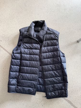 Uniqlo Ultra Light Down Weste navy Grösse M gebraucht