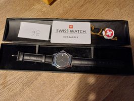 Swiss Made Armbanduhr Damen – ungetragen 