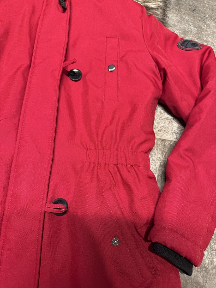 Only Giacche: Rote Winterjacke mit Kunstfellkapuze – Usato da Sempach venduto da Chanti__ 4