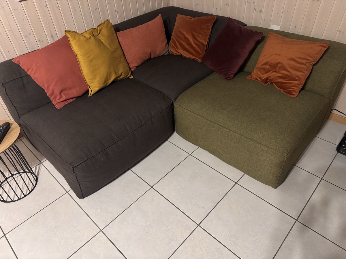 Divani: Sofa Modular – Usato da Münchenbuchsee venduto da LuiConte