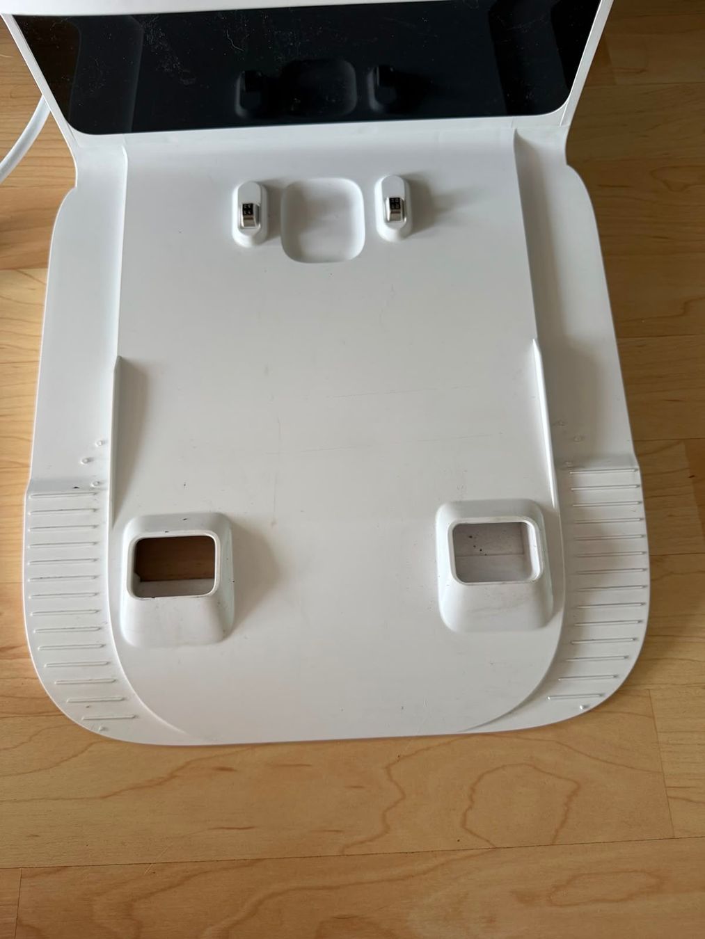 Dreame Aspirapolveri & Accessori: Dreame  D10 plus mit Absaugstation, – Usato da Herzogenbuchsee venduto da Derdas1 6