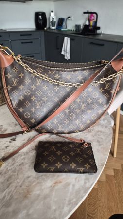 Louis Vuitton Loop Hobo 