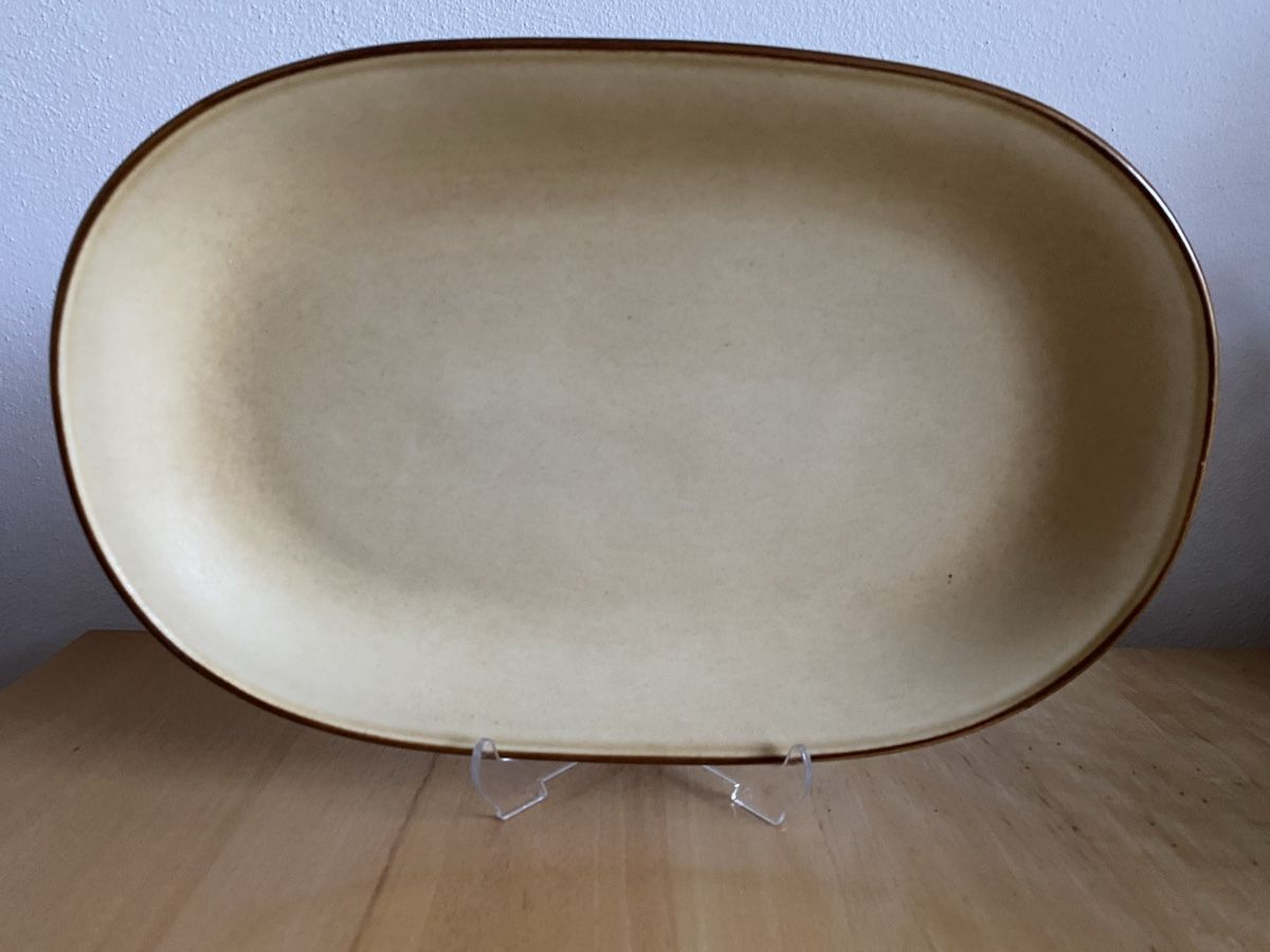 Rössler Piatti di portata: Rössler Servierplatte beige-gelb Grösse 32 – Usato da Schwarzenburg venduto da Michellu