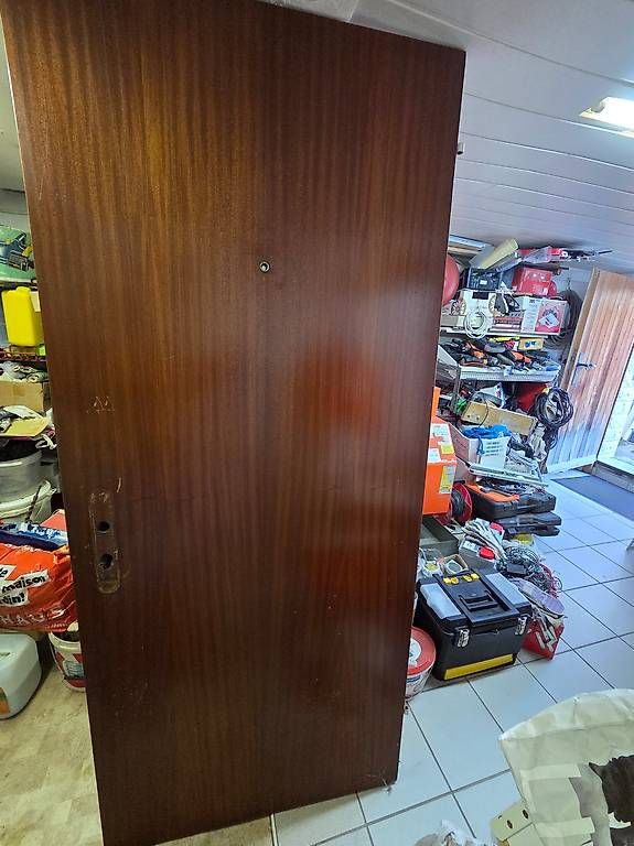 Porte: Eingangstüre – Usato da Berikon venduto da sabatuv