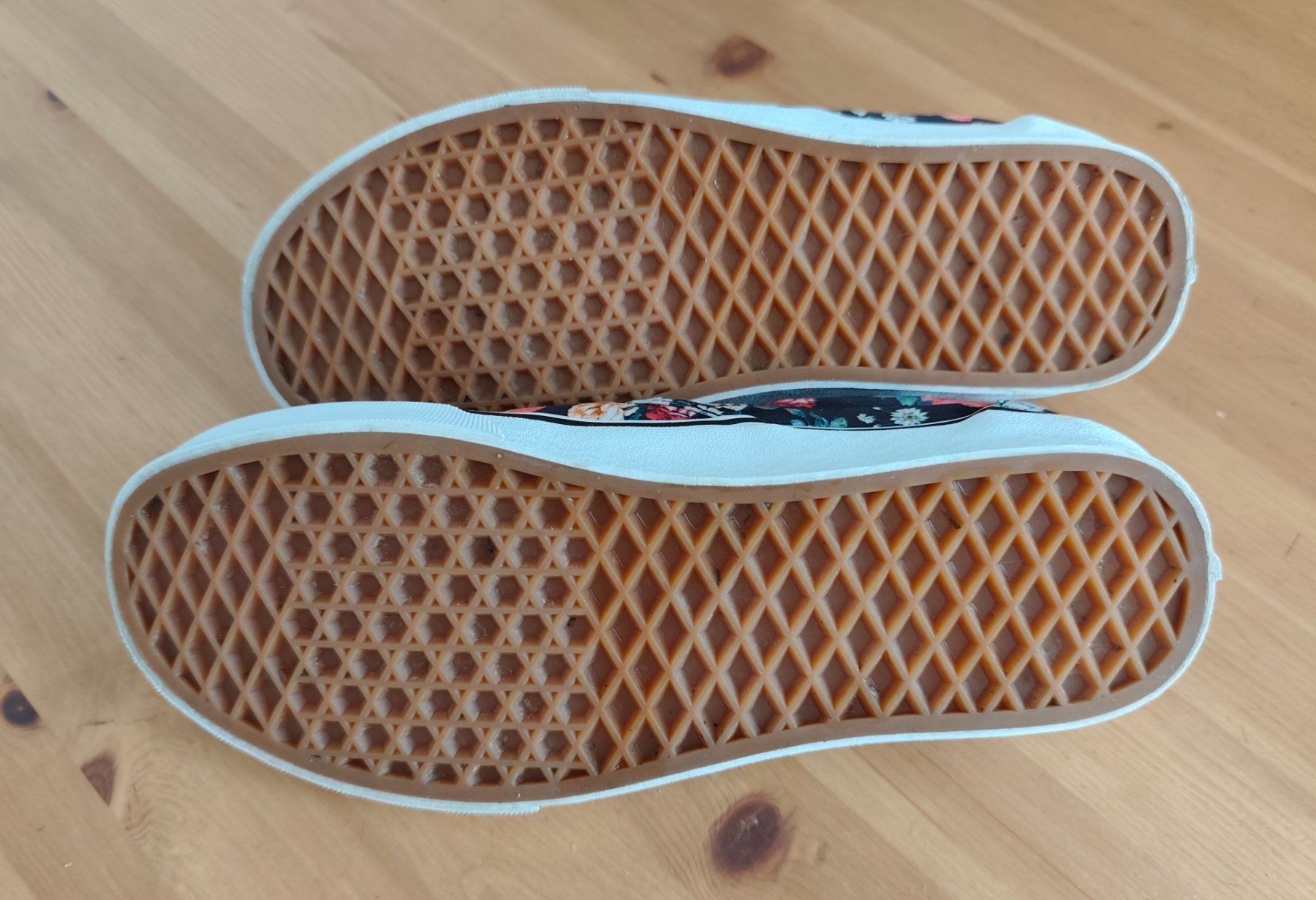 Vans Scarpe da donna: Vans Classic Slip-On im Blumenmuster, Grösse 38.5 – Nuovo (secondo la descrizione) da Rheineck venduto da Polcadot 4