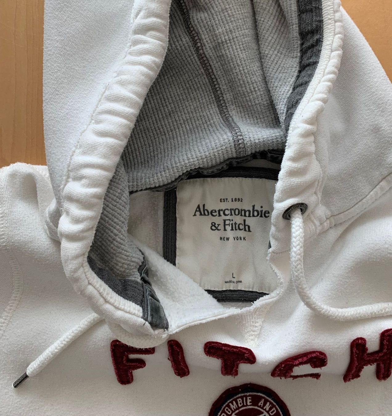 Abercrombie Maglioni & Felpe: Hoodie Abercrombie – Usato da Winterberg ZH venduto da vanilleinspiration 1