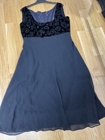 Schickes, elegantes, schwarzes Side Kleid - Grösse 38 - Neu!