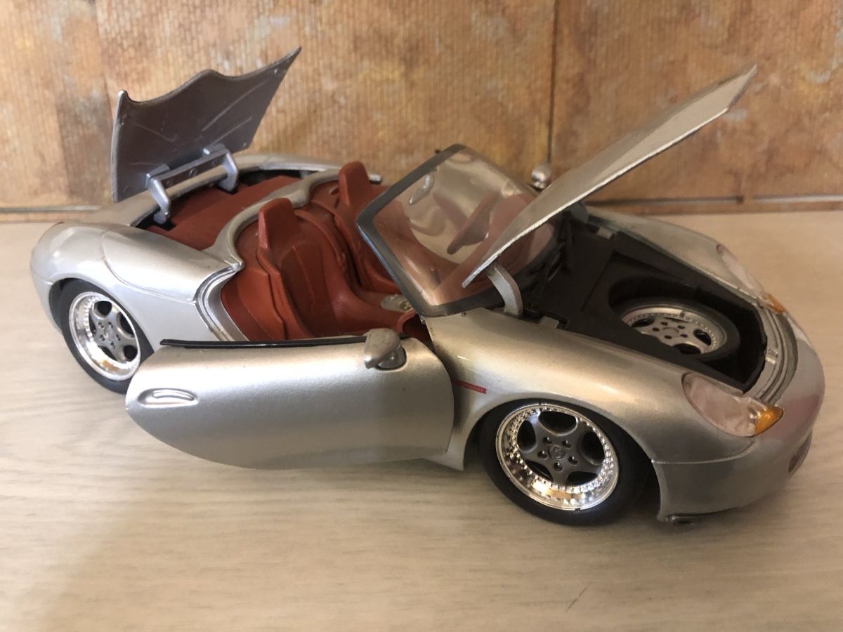 Porsche Modellini d'auto: Porsche Boxster Cabriolet 1/18 Modell – Usato da Belp venduto da Kbasic 3