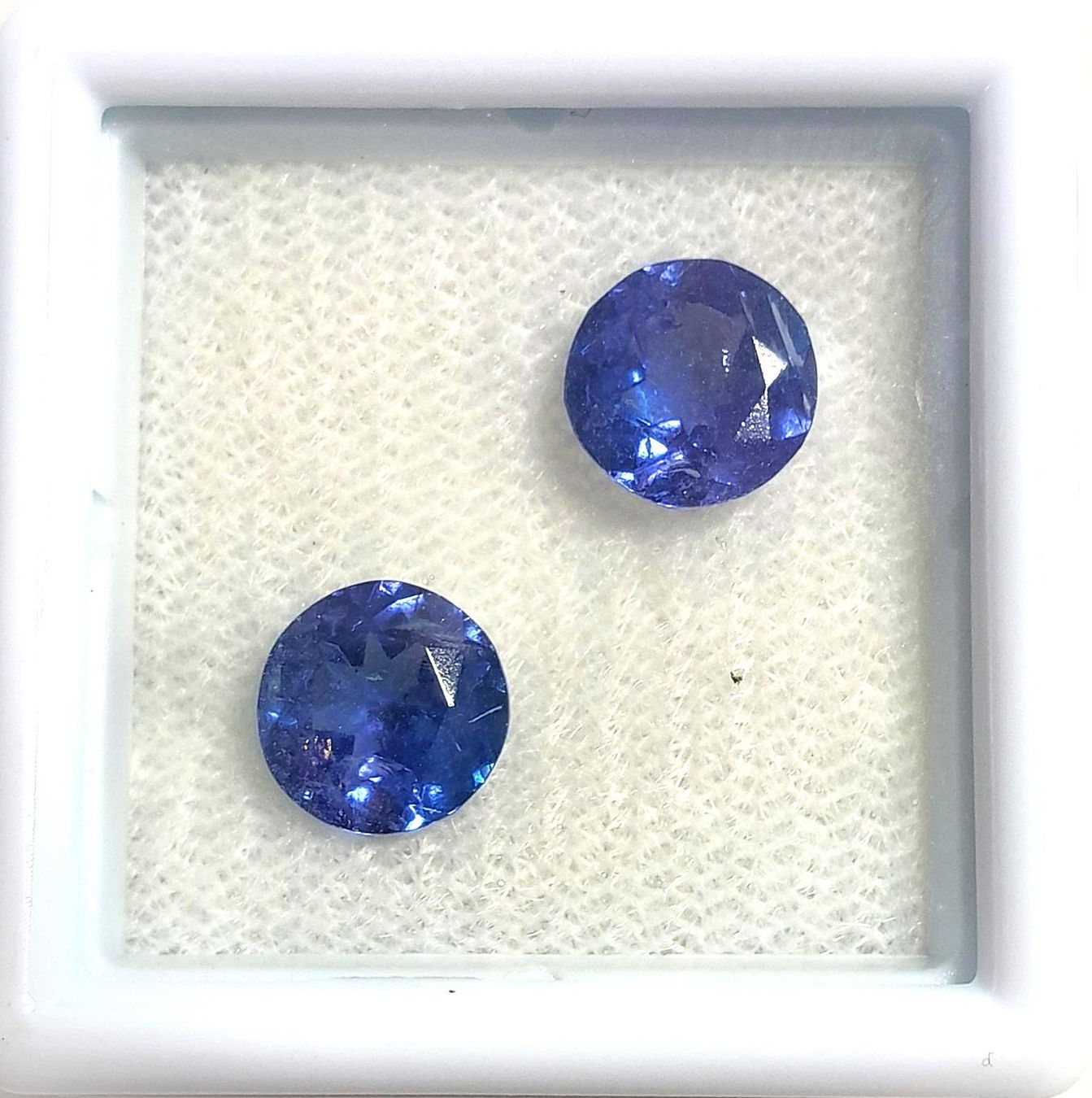 Edelsteine: 2x Tanzanites rondes 7 mm - Valeur 320.- Fr. – Neu (gemäss Beschreibung) aus Grimisuat von Valgem