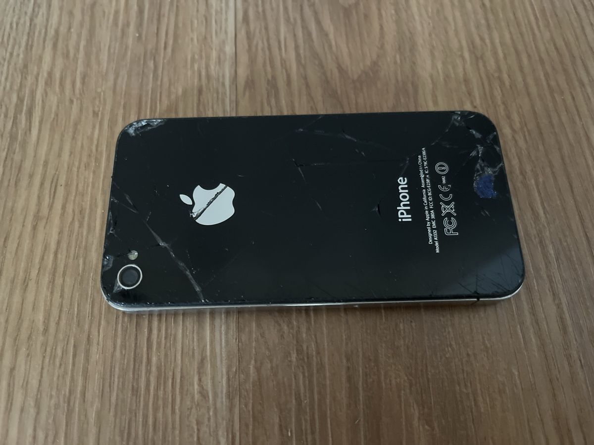 Apple Telefoni cellulari / Smartphones: iPhone 4 mit 28 GB – Difettoso da Eptingen venduto da Frabor 1