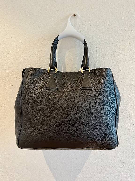 Borse da donna: Original Prada Lederhandtasche Schwarz  CHF 280. – Usato da Cham venduto da Allicia85 1