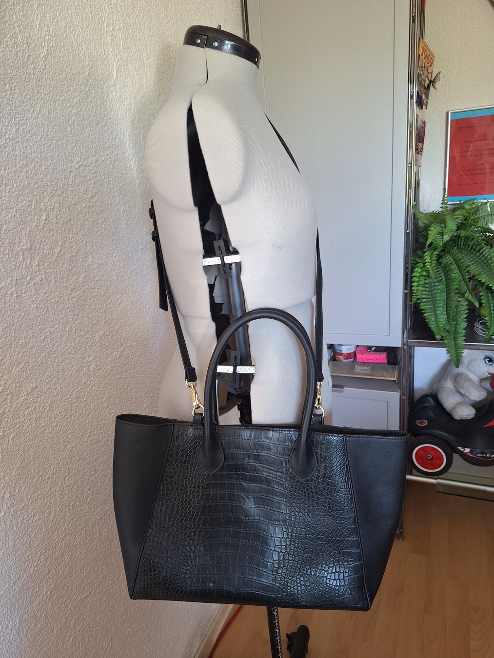 Taschen für Damen: grosse Umhängetasche – Gebraucht aus Teufenthal AG von boebe071