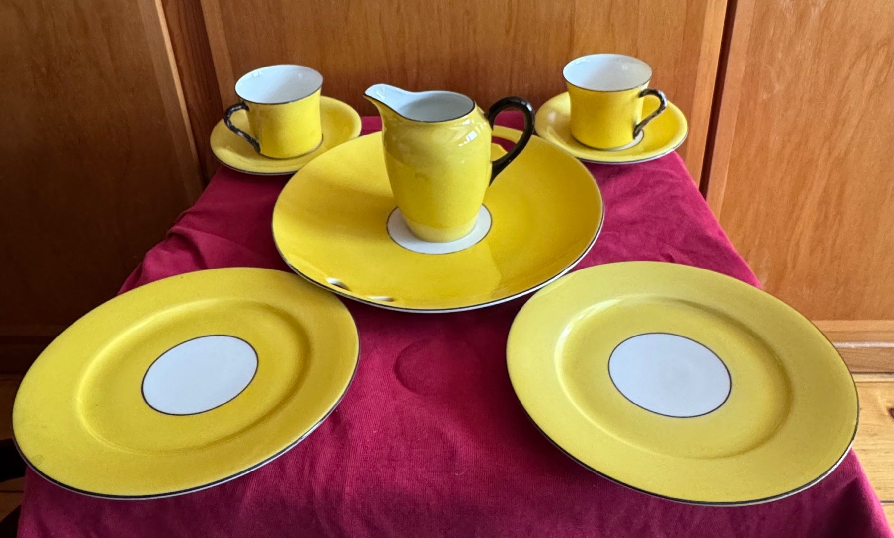 Set di piatti: Art Deco Kaffeeservice 1921-1927 Tschechien – Usato da Grabs venduto da Dekostuebli