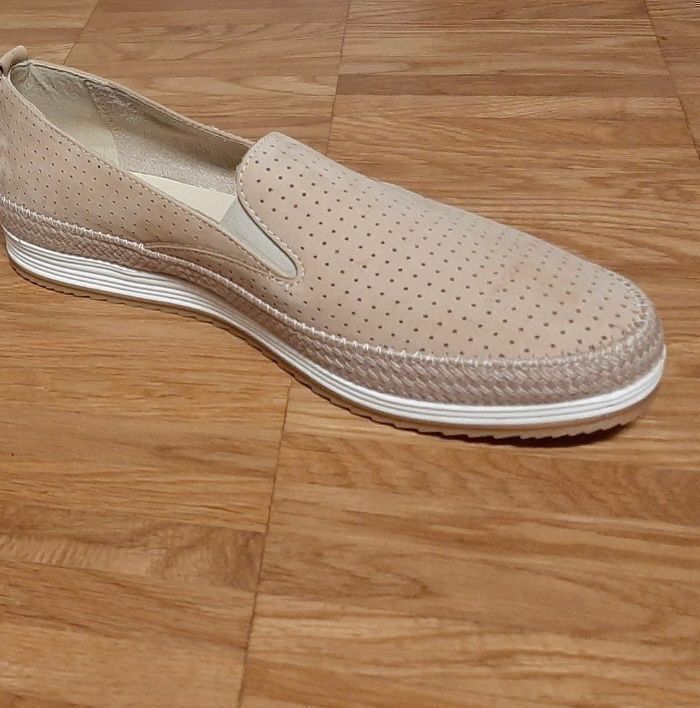Scarpe da donna: leder schuhe gr 38 – Usato da Winterthur venduto da EasyRS 2
