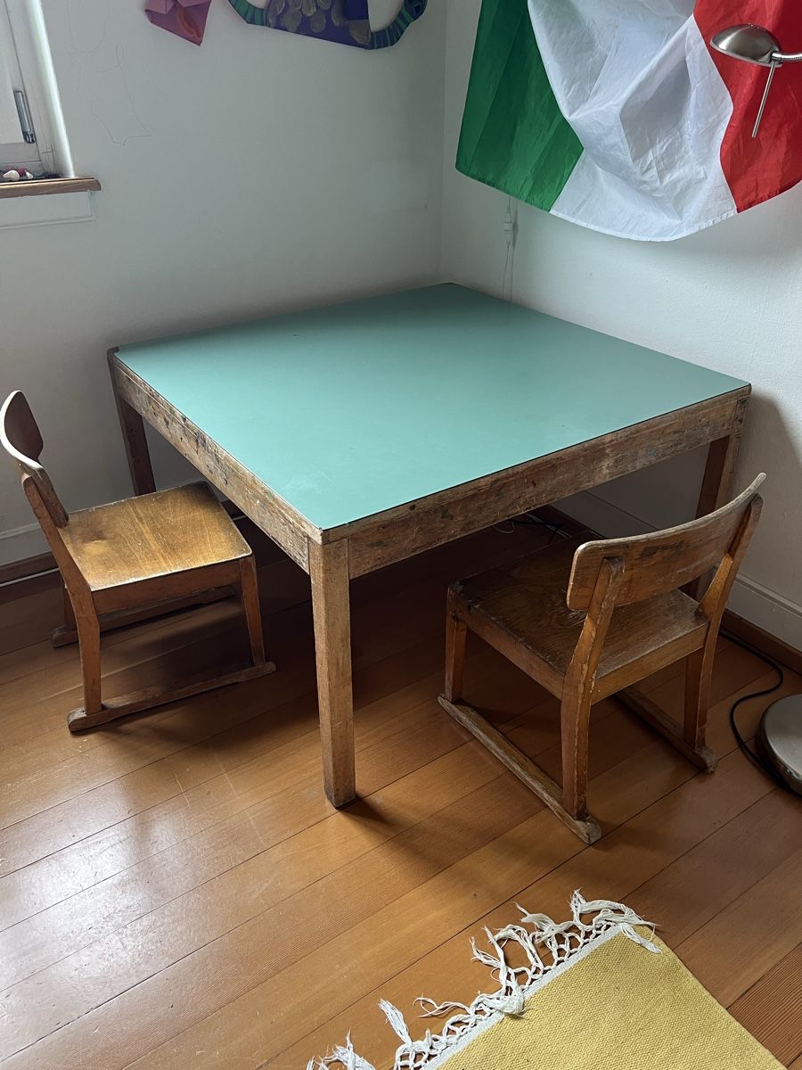 Tavoli: Tisch Kindergarten – Usato da Zürich venduto da Marlene79